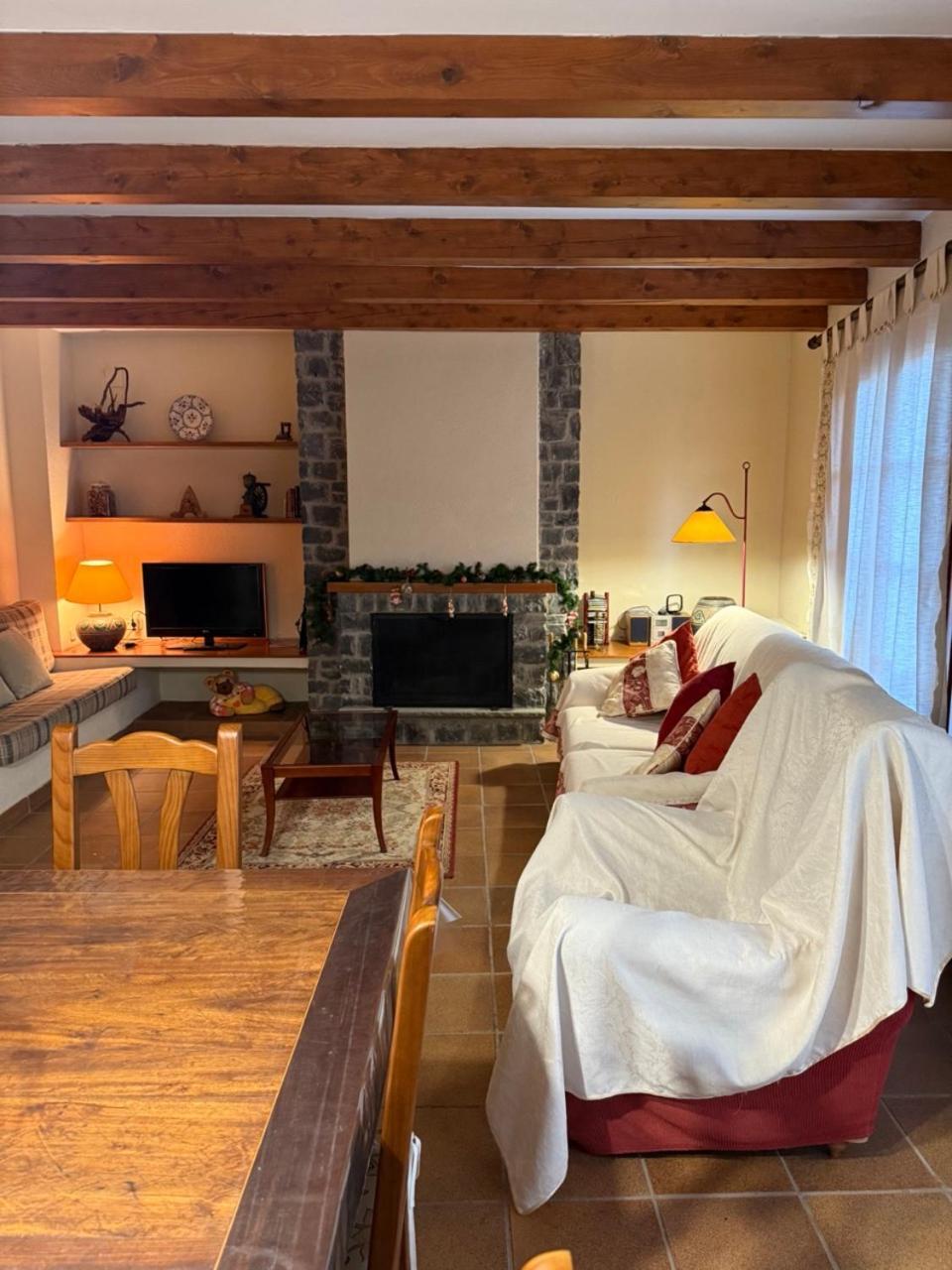 Cal Cuaresma Villa Isona Екстериор снимка